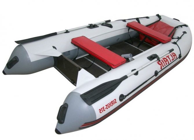 Лодка «Альтаир Сириус-315 Стрингер»
