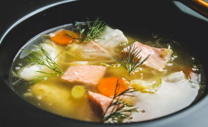 Вкусная, классическая уха из большой рыбы