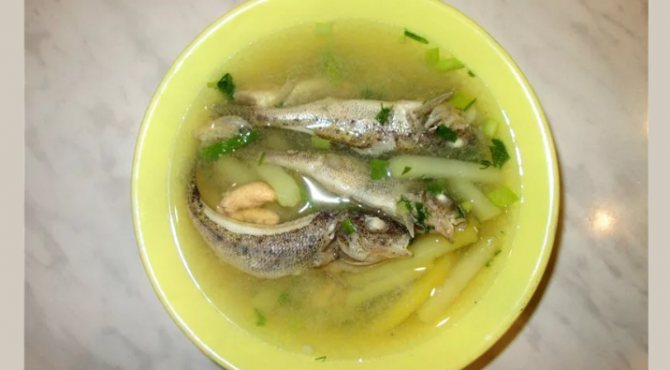 Вкусная, классическая уха из мелкой рыбы