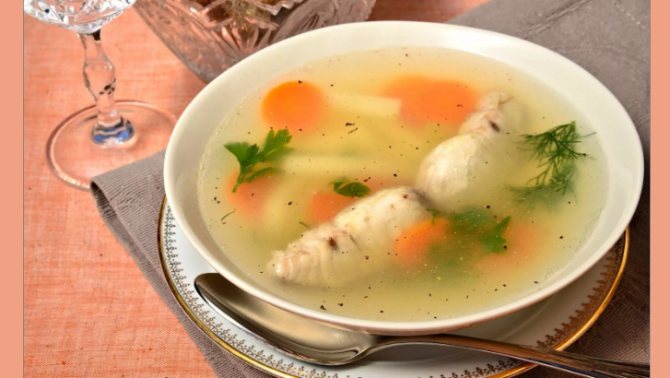 Вкусная, классическая уха из речной рыбы