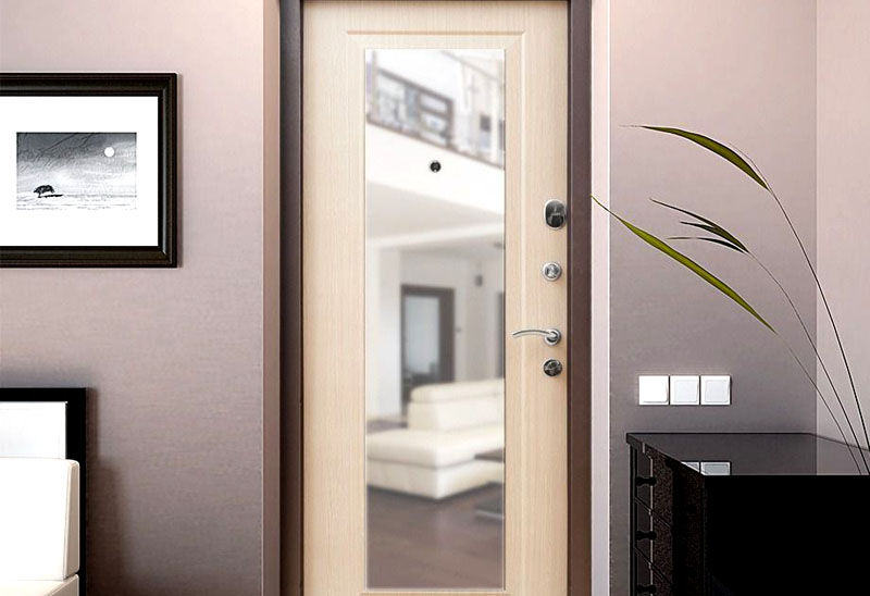 Модель с зеркалом внутри Модель с зеркалом внутри