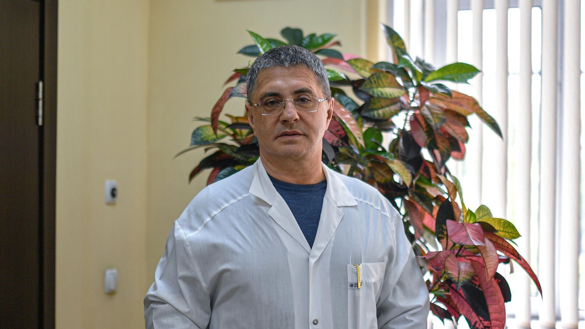 Главный врач ГКБ №71 им. М.Э. Жадкевича Александр Мясников Главный врач городской клинической больницы №71 имени М.Э. Жадкевича Александр Мясников — РИА Новости, 1920, 18.05.2021