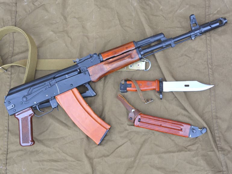 Сборка и разборка автомата Калашникова - схема, последовательность и нормы Сборка и разборка автомата Калашникова - схема, последовательность и нормы