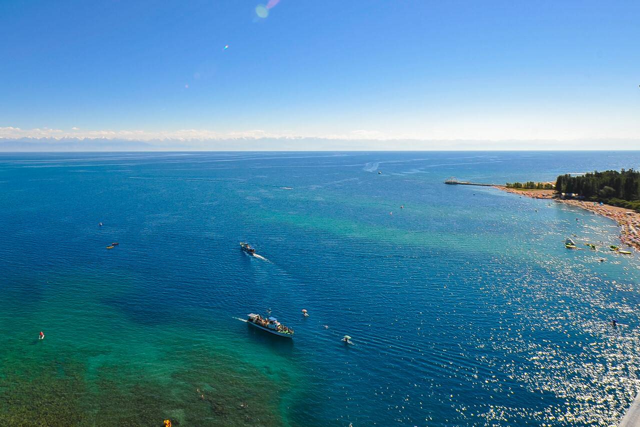 Озеро Иссык-Куль – стоит ли ехать: пляжи, отдых, описание