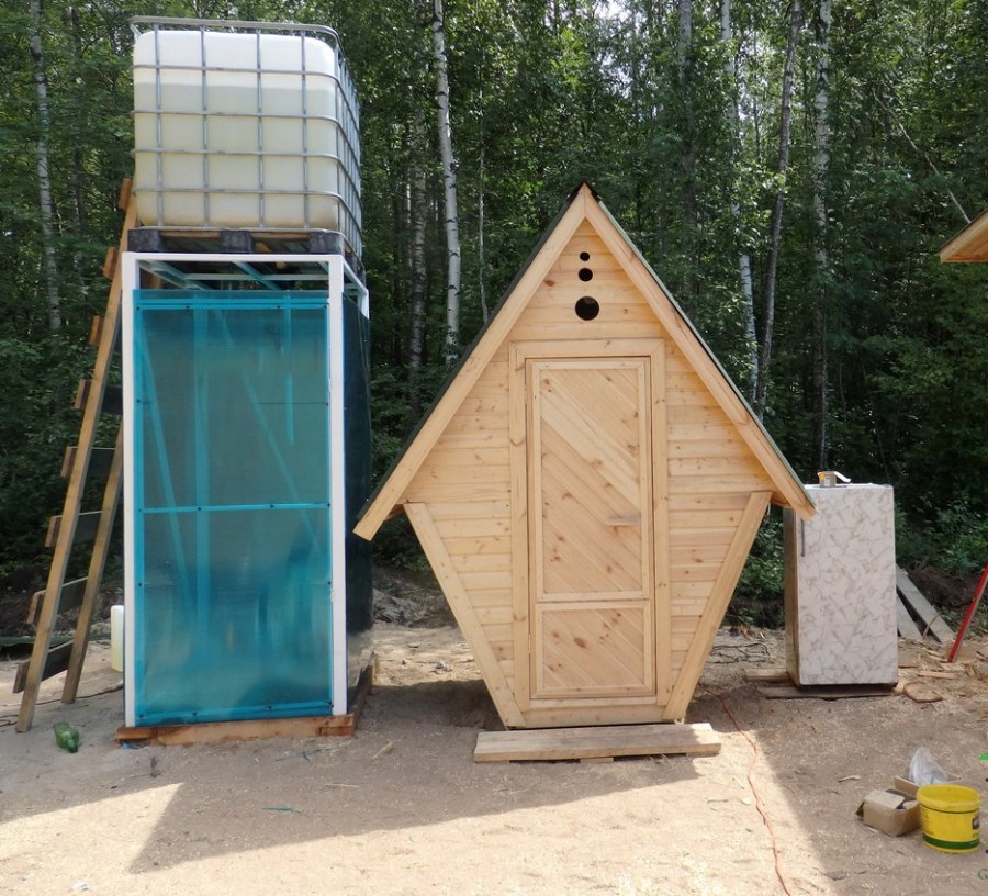 ТОП-8 лучших вариантов Летнего душа на даче своими руками