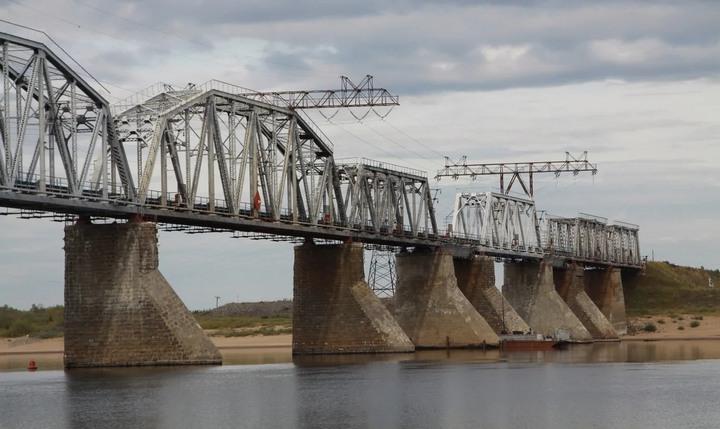 Железнодорожный мост в Печоре, фото. Железнодорожный мост в Печоре, фото.