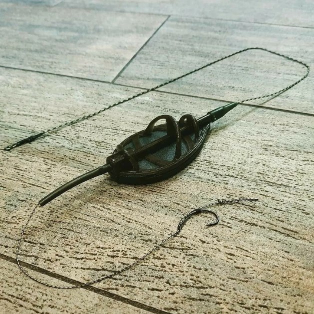 Кормушка метод, ловля на фидер (feeder method) и прикормки