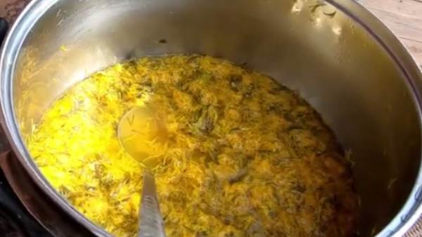 Как и сколько заваривать мед из одуванчиков