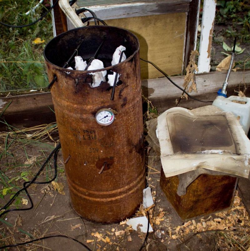 Коптильня своими руками: ТОП-15 лучших конструкций (холодного и горячего копчения)