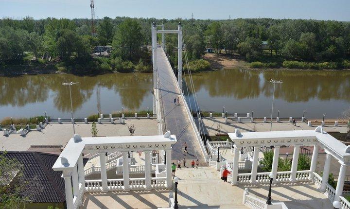 Мост через реку Урал в Оренбурге, фото. Мост через реку Урал в Оренбурге, фото.