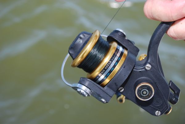 Фидер на водохранилище: как искать точку лова