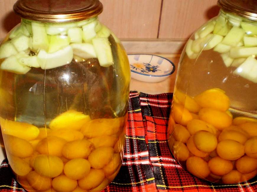 Кабачки с алычой на зиму