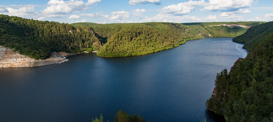 Фидер на водохранилище: как искать точку лова