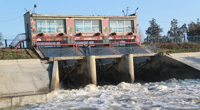 Водохранилище предназначено для регулирования паводков, предотвращения наводнений и обеспечения водой для ирригации. Варнавинское водохранилище расположено в 10 км к северо-востоку от города Крымска.