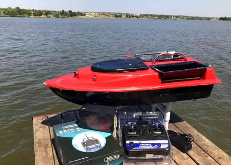 Прикормочный кораблик для рыбалки ТОП рейтинг лучших моделей