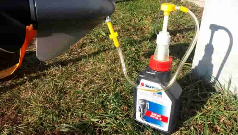 Какое масло и сколько заливать в редуктор лодочного мотора