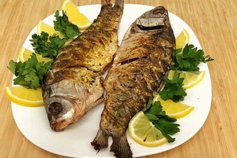 Рецепт карася в духовке целиком с фото – как приготовить