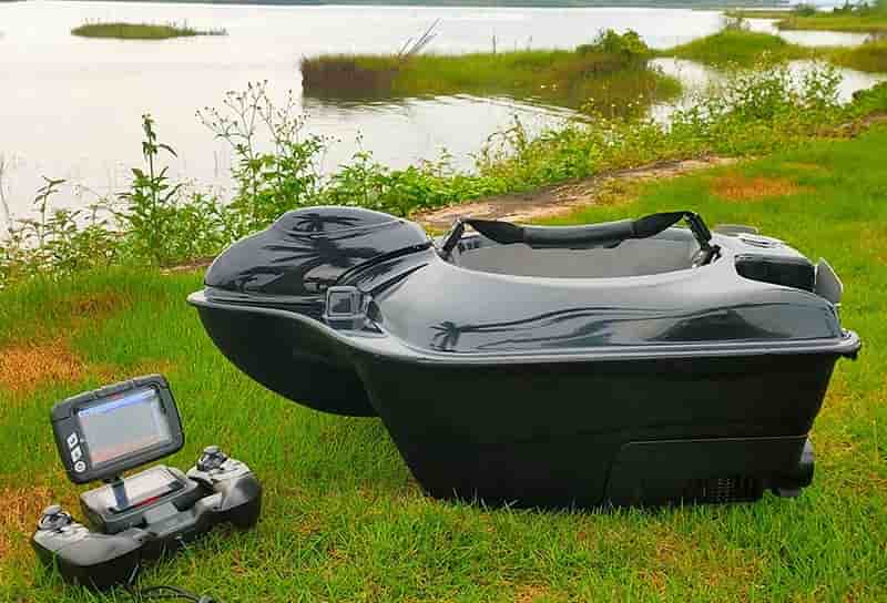 Прикормочный кораблик для рыбалки ТОП рейтинг лучших моделей