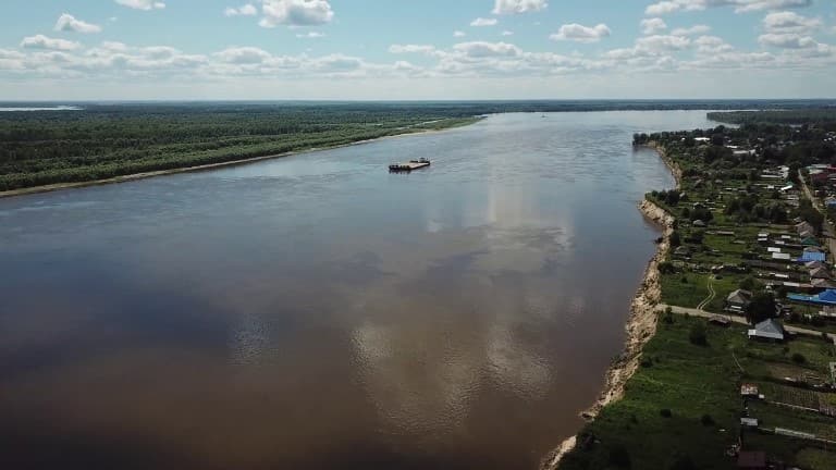 Уровень воды на Оби в Колпашево сегодня