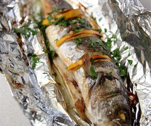 Сибас приготовленный в фольге